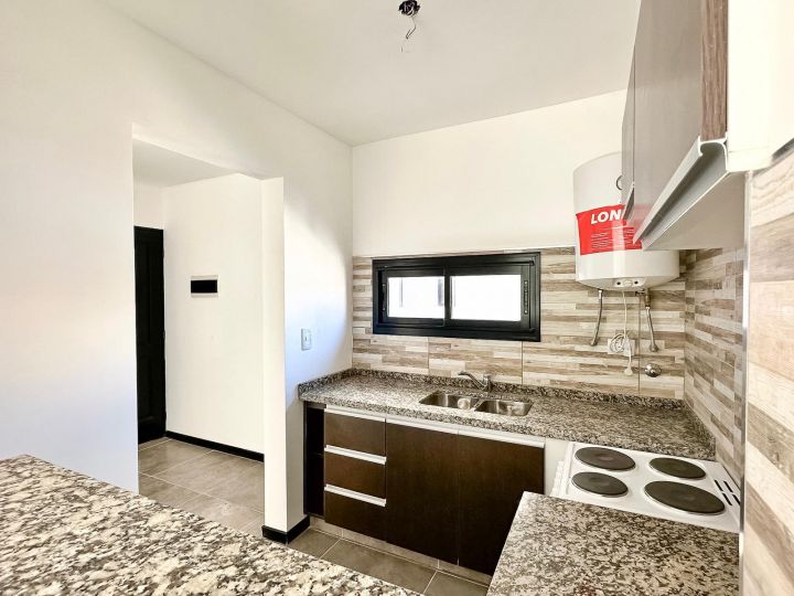 SANTIAGO 1431   - BALCON AL FRENTE -